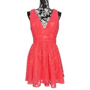 DAISY crochet lace fit-and-flare mini dress M